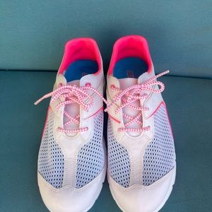 Like New - Women’s FootJoy Golf Shoes - Size 8